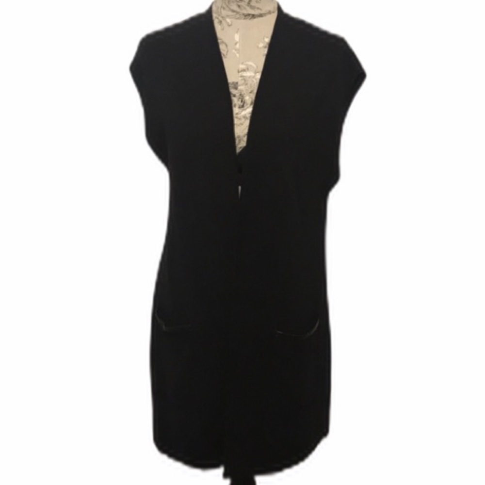 𝅺chico’s Black Long Sleeveless Sweater 2/L